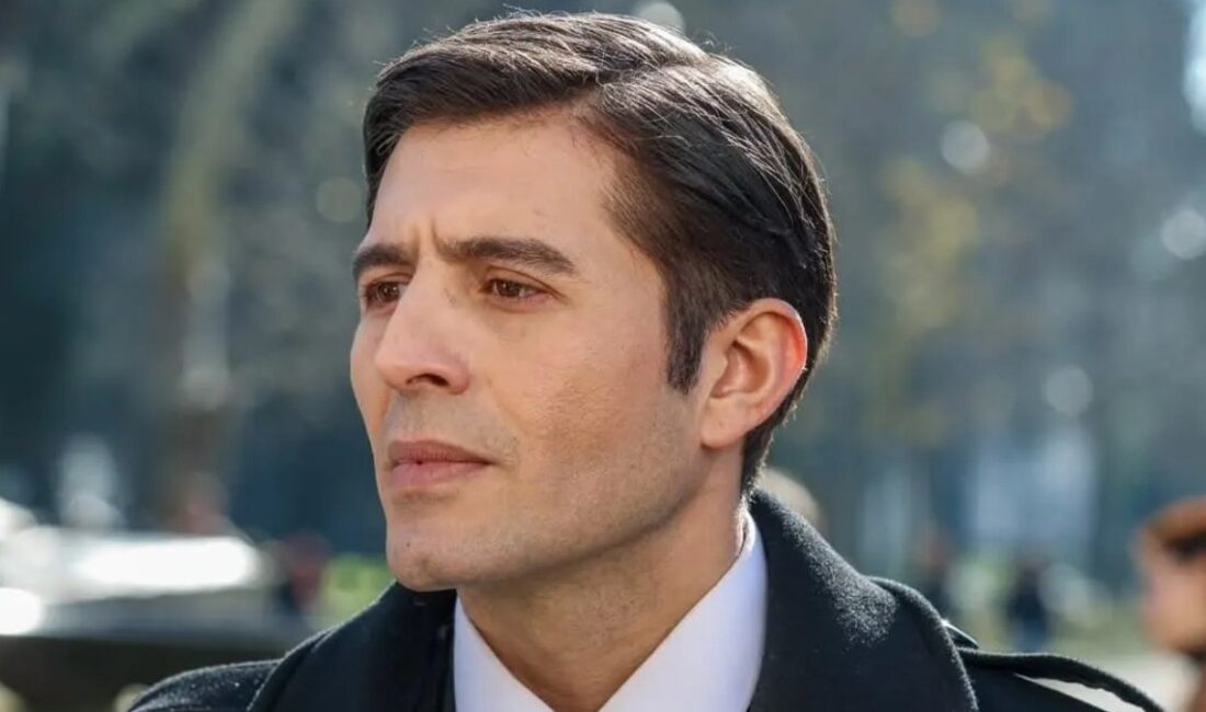 Cihangir Ceyhan, Adana'nın yetenekli oyuncusu, hayatı ve kariyeriyle dikkat çekiyor.