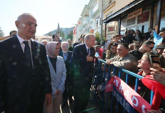 Cumhurbaşkanı Erdoğan Antalya'da İl Kongresi'ne Katıldı