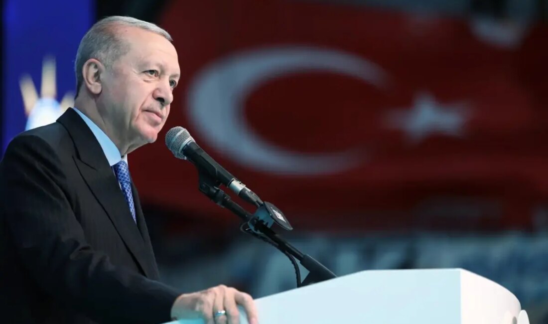 Cumhurbaşkanı Erdoğan, İzmir'de düzenlenen AK Parti Kongresi'nde önemli konuşmalar yaptı.