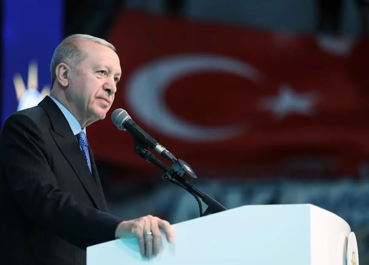 Cumhurbaşkanı Erdoğan, İzmir'de düzenlenen AK Parti Kongresi'nde önemli konuşmalar yaptı.