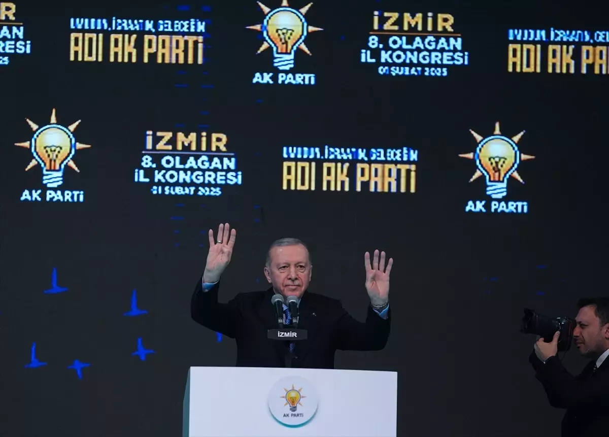 Cumhurbaşkanı Erdoğan, İzmir'de düzenlenen etkinlikte ekonomi ve ulaşım projelerini açıkladı.