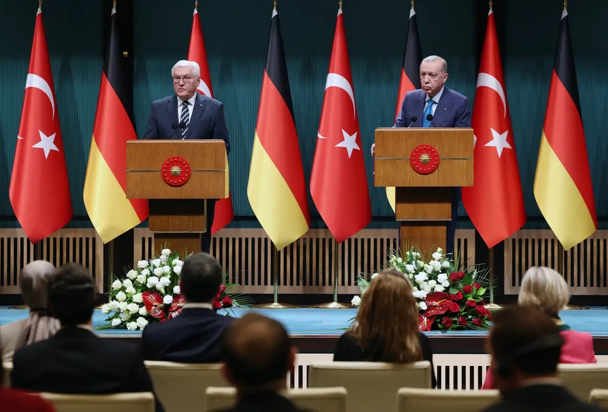 Cumhurbaşkanı Erdoğan ve Almanya Cumhurbaşkanı Steinmeier'in gerçekleştirdiği görüşme, yabancı düşmanlığına