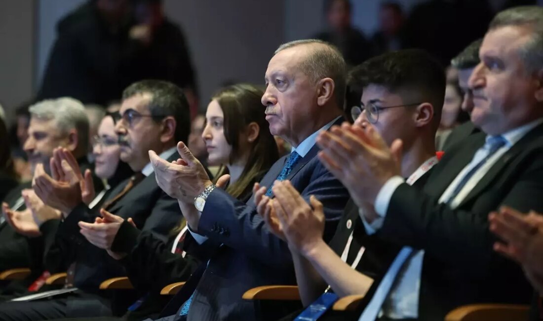 Cumhurbaşkanı Erdoğan, Esenyurt Eğitim Külliyesi'nin açılışında eğitim konusuna dikkat çekti.