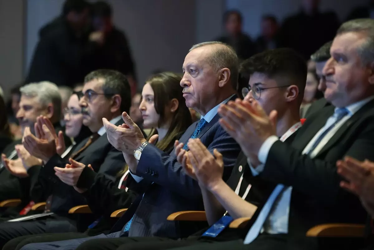 Cumhurbaşkanı Erdoğan, Esenyurt Eğitim Külliyesi'nin açılışında eğitim konusuna dikkat çekti.