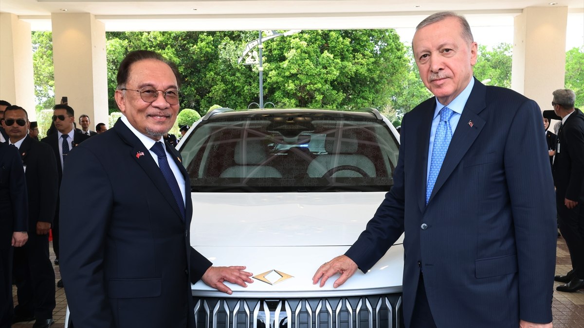 Cumhurbaşkanı Erdoğan'ın Malezya ziyareti, ikili ilişkilerin güçlendirilmesi ve Togg hediye