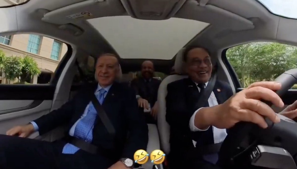 Cumhurbaşkanı Erdoğan'ın Malezya Ziyareti ve TOGG Hediyesi
