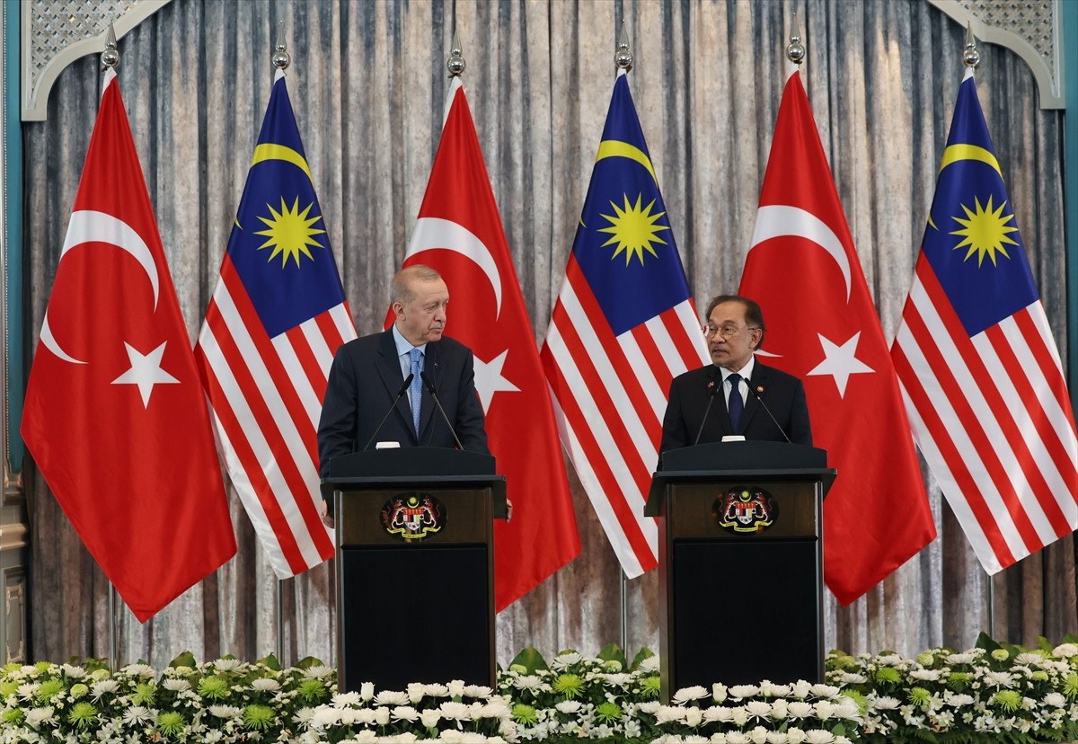 Cumhurbaşkanı Erdoğan'ın Malezya'daki Temasları ve Anlaşmalar