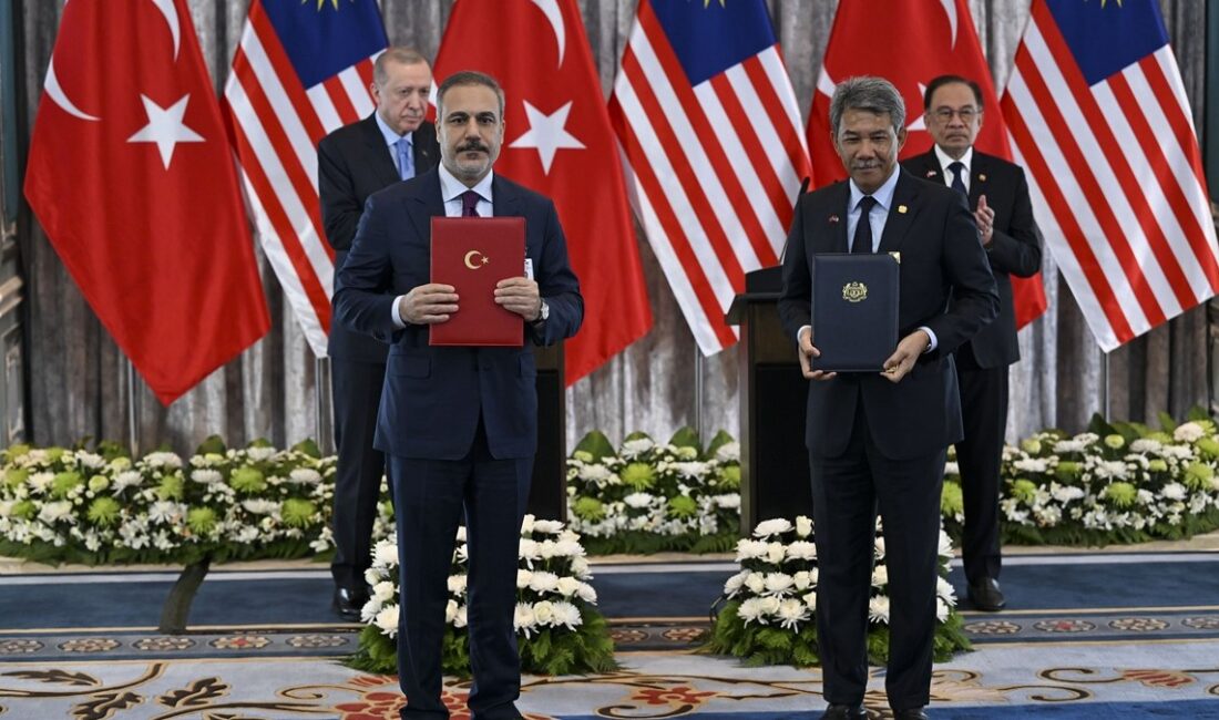 Cumhurbaşkanı Erdoğan'ın Malezya'daki temasları, iki ülke arasındaki işbirliğini güçlendiren önemli