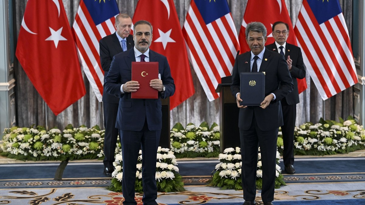 Cumhurbaşkanı Erdoğan'ın Malezya'daki temasları, iki ülke arasındaki işbirliğini güçlendiren önemli