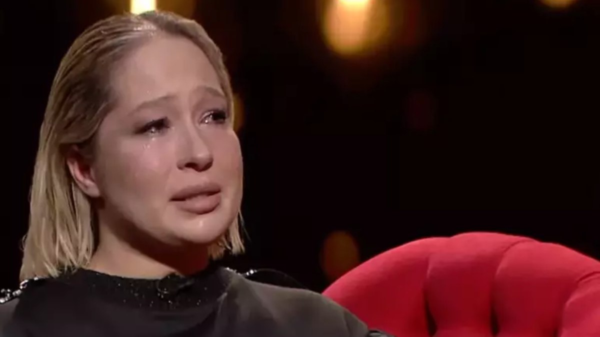 Toplumsal medyada yapılan olumsuz yorumlara karşılık veren Gülçin Ergül, kendini
