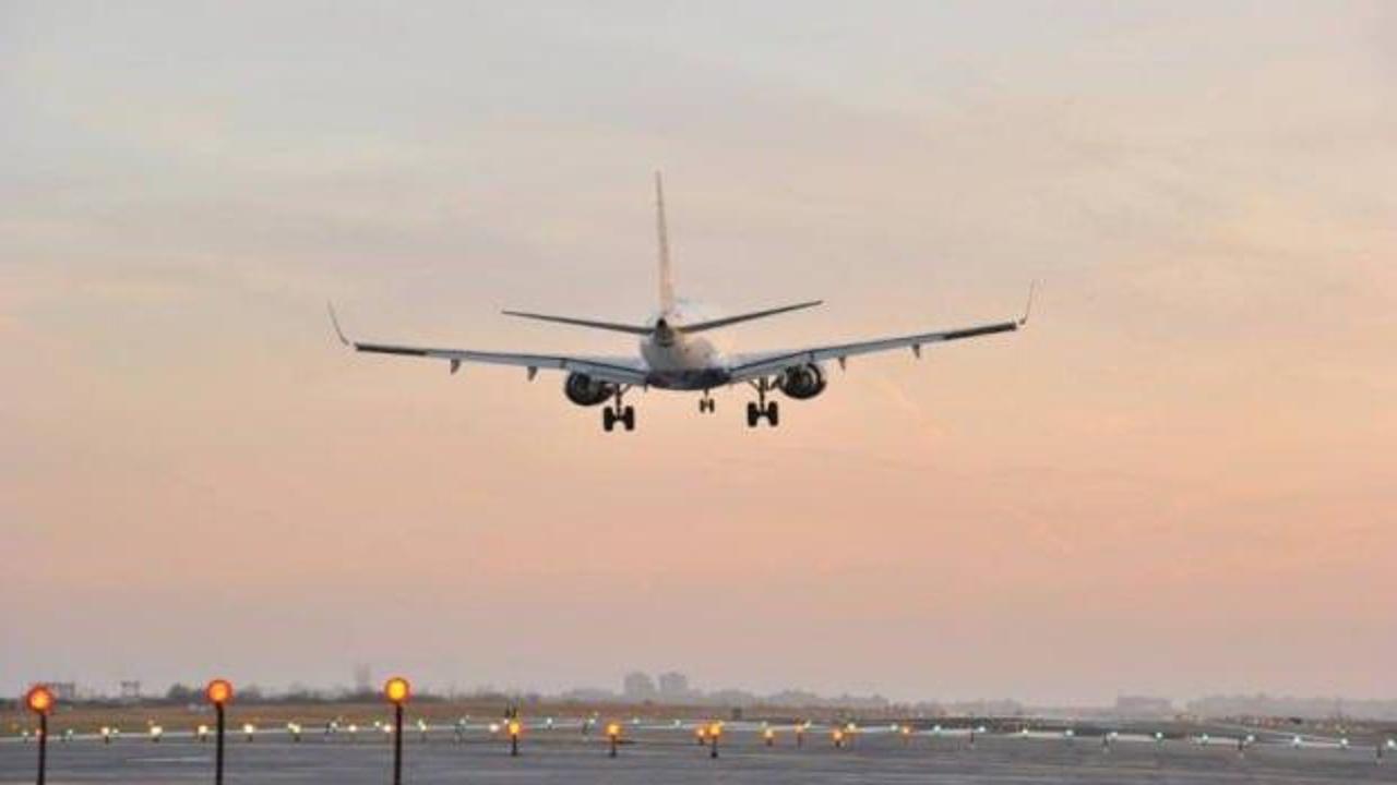 Delta Hava Yolları'na ait bir uçak, kötü bir koku nedeniyle