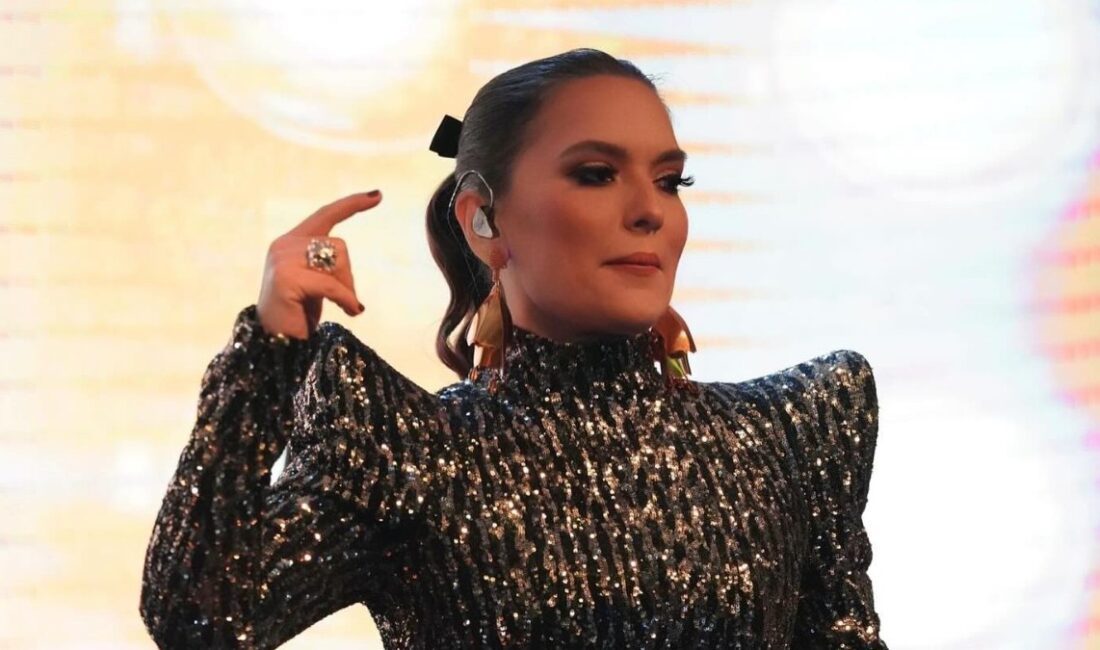 Demet Akalın, 14 Şubat'ta yeni şarkısını çıkaracağını duyurdu! Aşk dolu