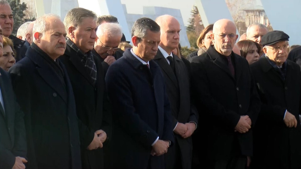 Deniz Baykal Anısına Törende Duygu Dolu Anlar