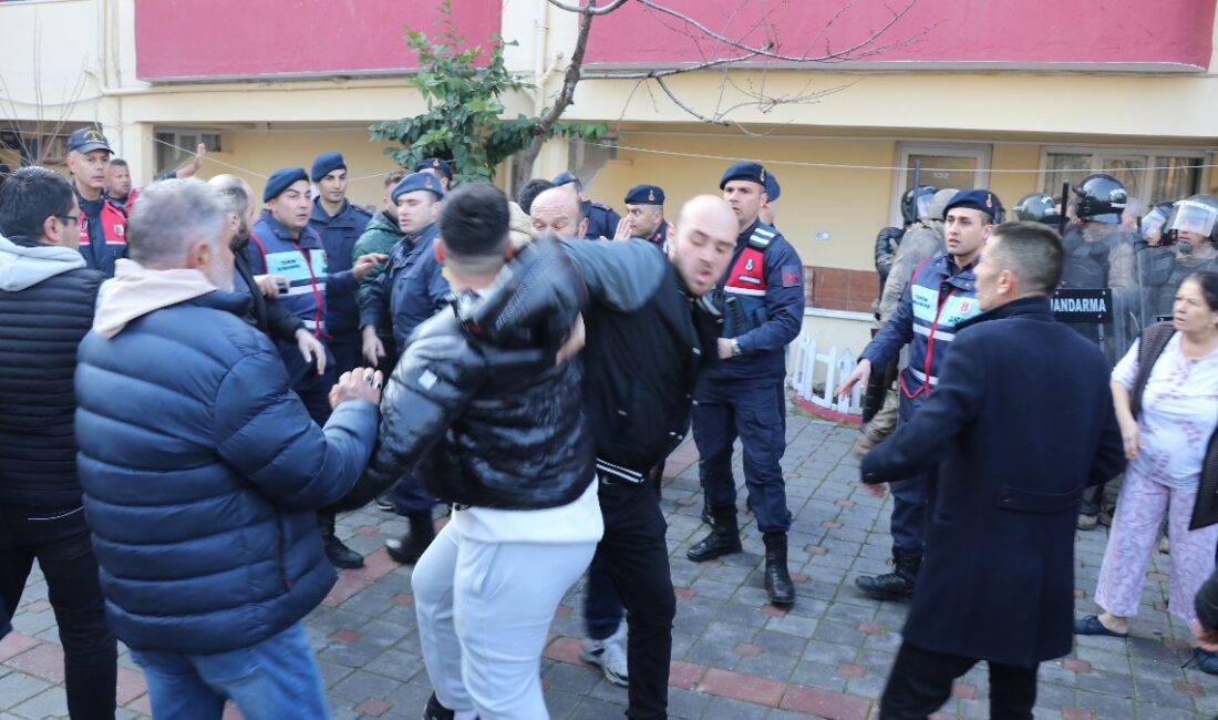 Denizli'de pansiyon denetimlerinde yaşanan arbede ve mühürleme olayları, tatilcilerin güvenliği