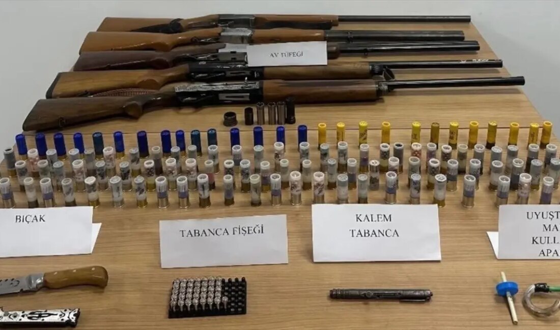 Denizli'de gerçekleştirilen silah kaçakçılığına yönelik operasyonlar, güvenlik güçlerinin kararlılığıyla artarak