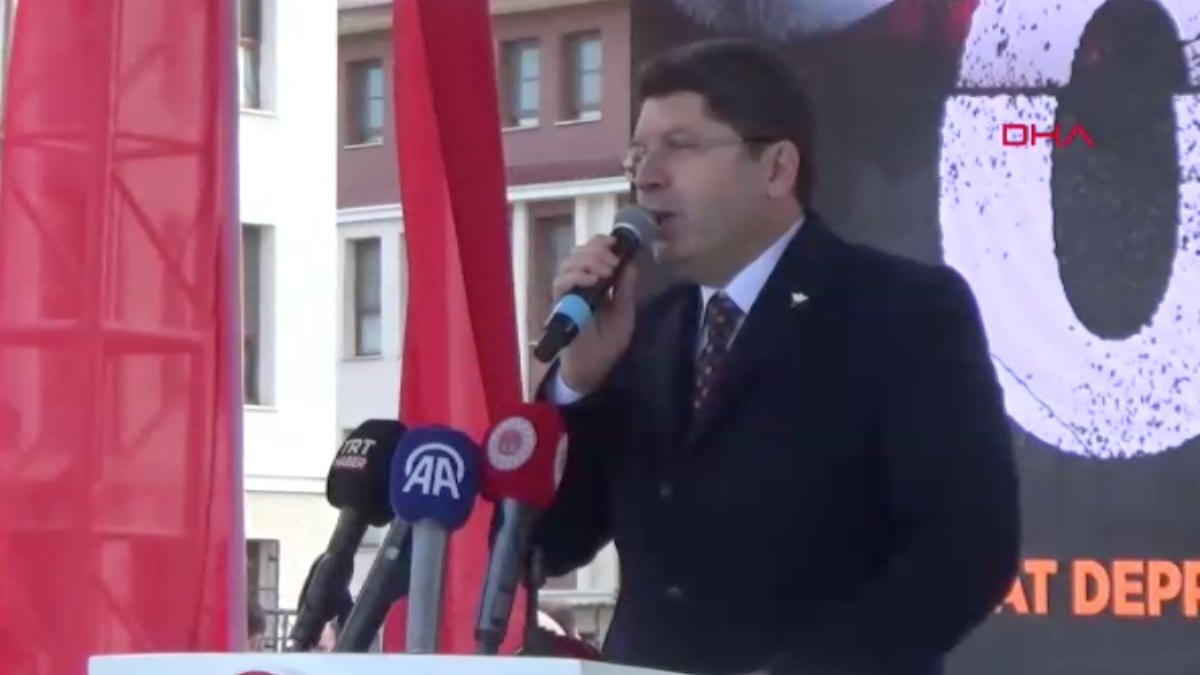 DHA 6 Şubat 2023 depremlerinin yıldönümünde düzenlenen anma törenine katılın.
