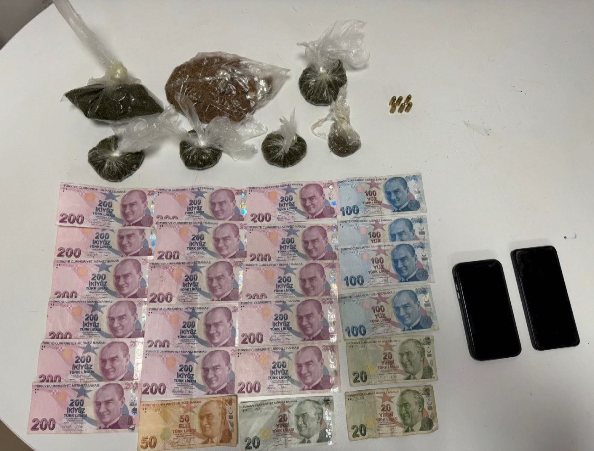 DHA Güvenlik Güçlerinin Uyuşturucu Operasyonu: Pendik'te 3 Şüpheli Gözaltına Alındı