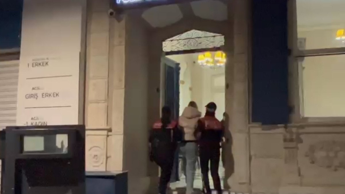 DHA İzmir, dolandırıcılık suçuyla ilgili son gelişmeleri aktarıyor. İzmir'de yapılan
