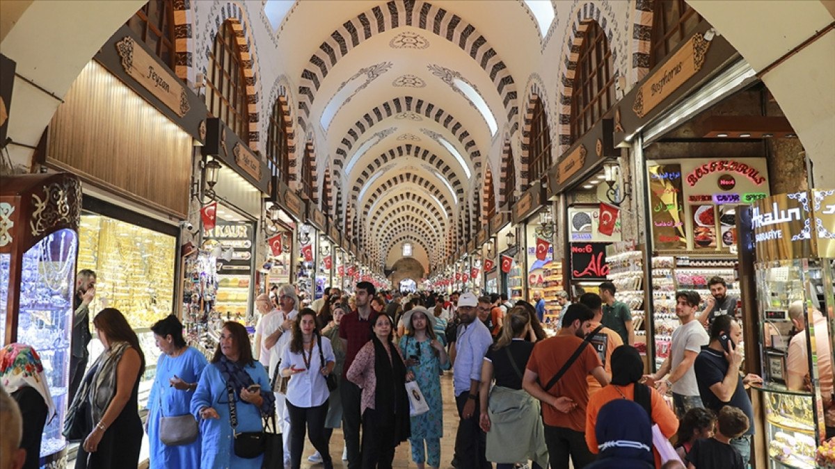 DHA, kayıt dışı gelirlerle mücadelesini sürdürüyor. Bu kapsamda yapılan denetimler
