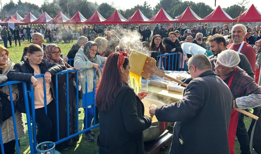 DHA Tekirdağ'da Hamsi ve Mıhlama Festivali, yerel lezzetlerin tanıtıldığı, müzik