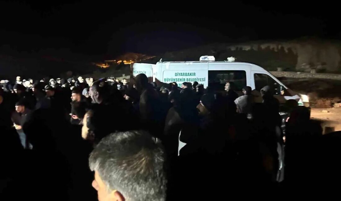 Kulp ilçesinde aile üyeleri ortasında çıkan silahlı hengamede 2 kişi