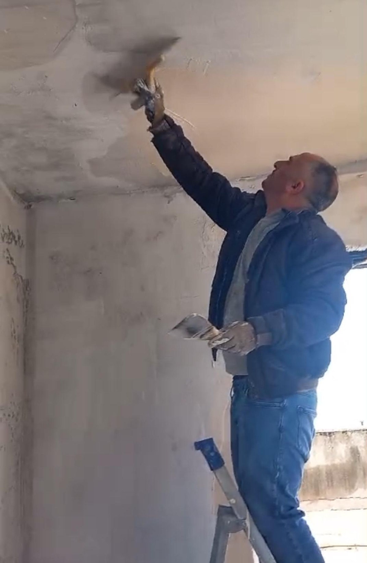 Diyarbakır'da Yangın Mağduru Aileye Yardım Kampanyası