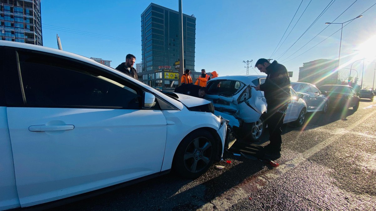 Diyarbakır'da Zincirleme Trafik Kazası