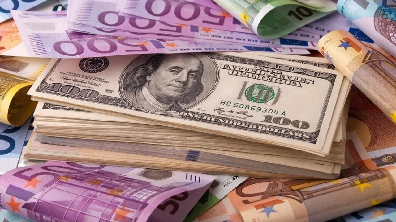 Döviz kurları ve ekonomik gelişmeler üzerine güncel bilgiler. Dolar'ın 36