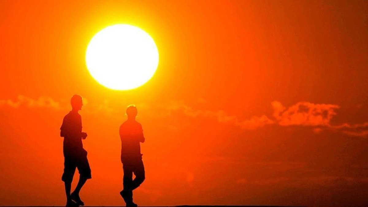 Dünya genelinde sıcak hava dalgaları ve rekor sıcaklıkların etkilerini keşfedin.