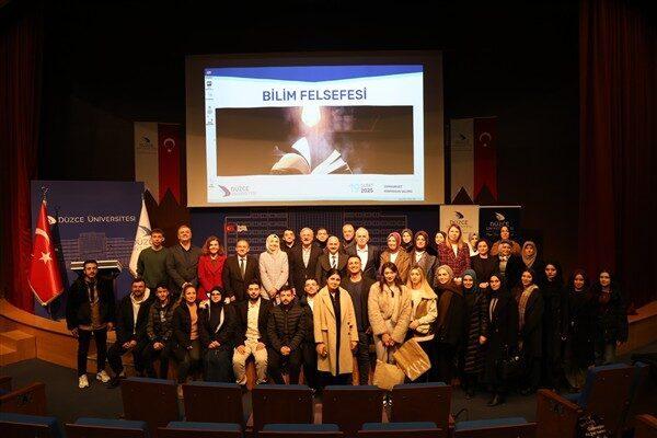 Düzce Üniversitesi Kariyer Geliştirme ve Mezun İzleme Uygulama Araştırma Merkezi