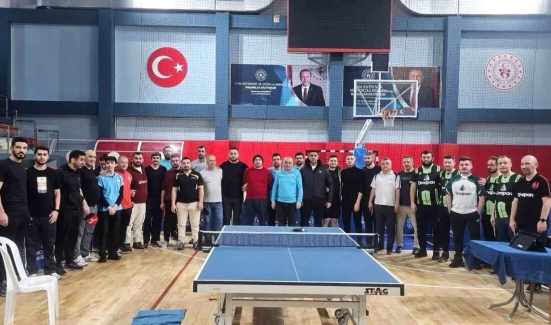 Düzce Valiliği'nin koordinasyonunda düzenlenen 'Spor Mahallemde Mahallî Ligi' masa tenisi