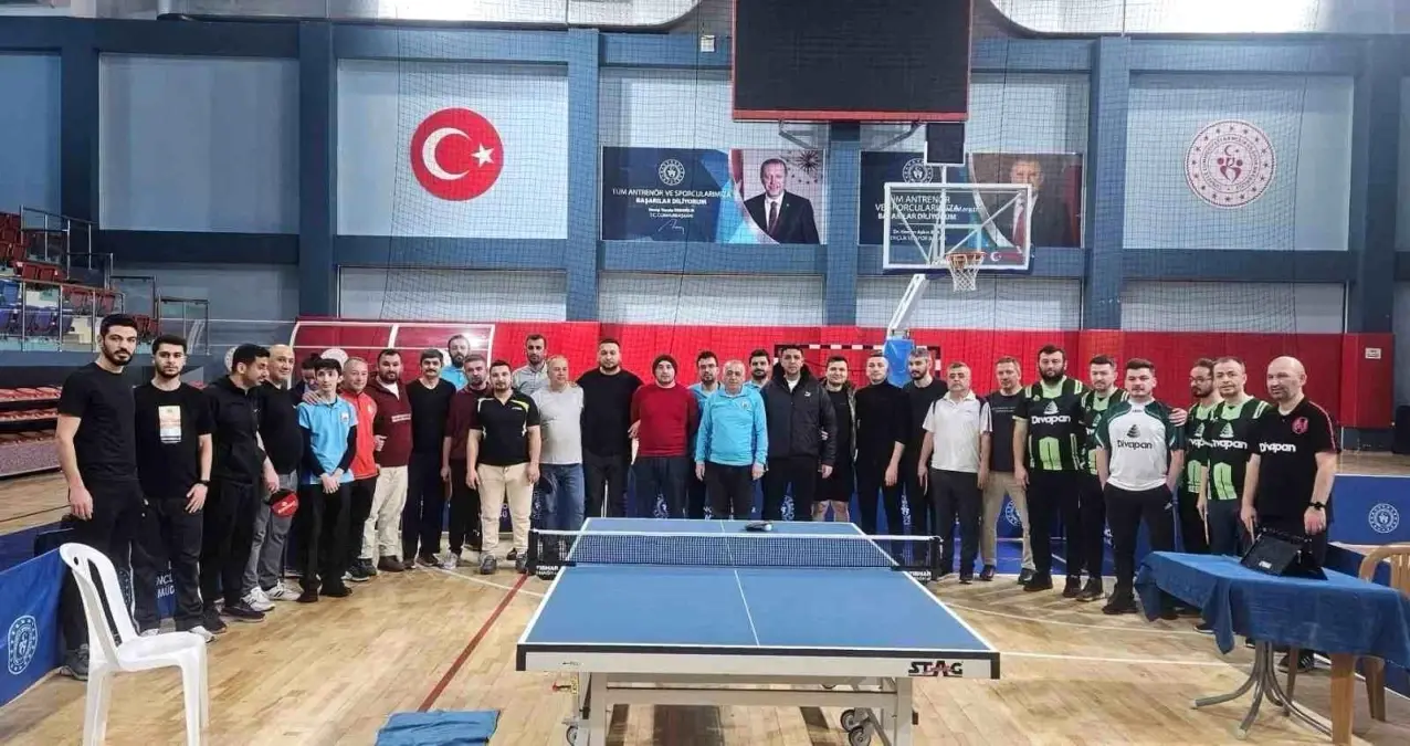 Düzce Valiliği'nin koordinasyonunda düzenlenen 'Spor Mahallemde Mahallî Ligi' masa tenisi
