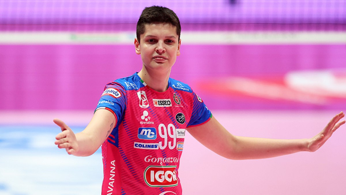 Ebrar Karakurt'un Lokomotiv Kaliningrad'daki gerginlikleri, spor dünyasında büyük yankı uyandırıyor.