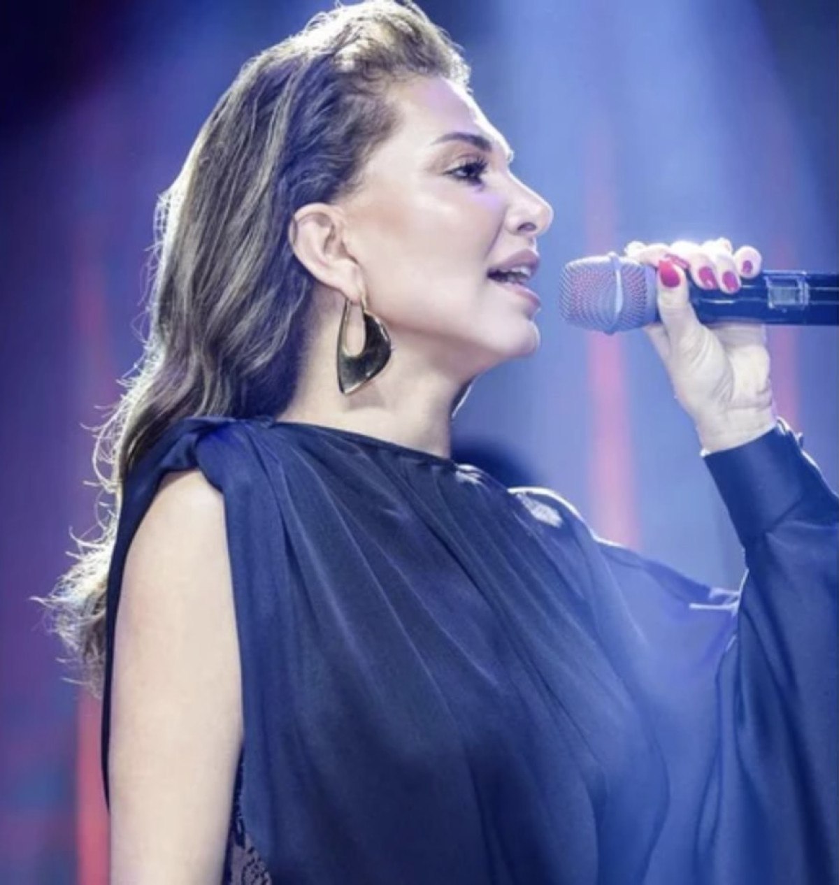 Ebru Yaşar'dan Unutulmaz Konser Performansı