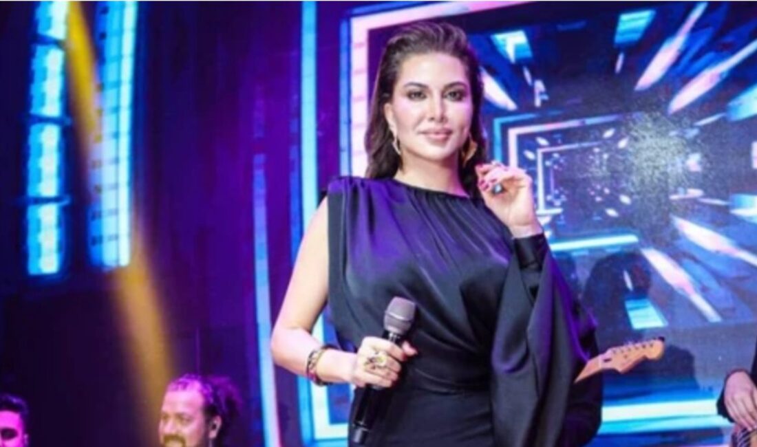 Ebru Yaşar, muhteşem konser performansı ile dinleyicilerine unutulmaz anlar yaşattı.