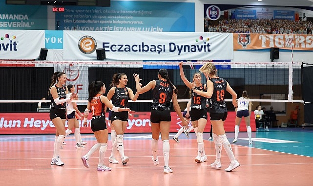 Eczacıbaşı Dynavit, Vodafone Sultanlar Ligi'nde Aydın BŞB'yi 3-0 mağlup ederek