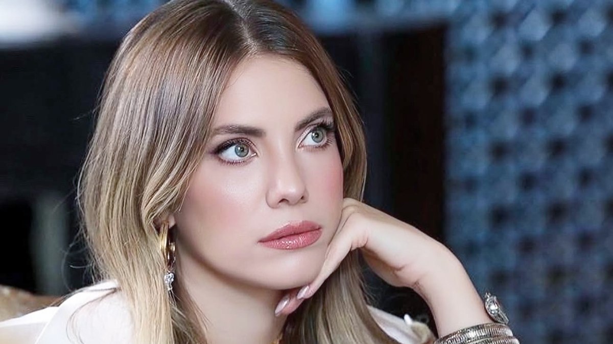 Eda Ece, yeni projesi "Şakir Paşa Ailesi ve Resim Dersleri"