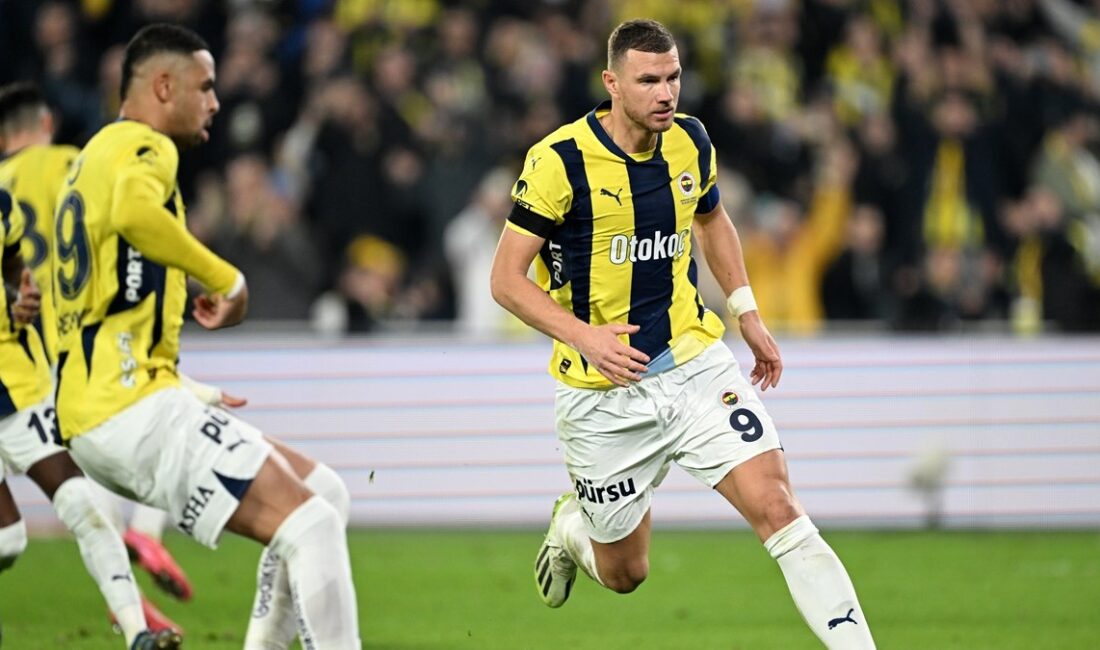 Edin Dzeko'nun Süper Lig'deki etkileyici performansını keşfedin. Gol yollarındaki başarısı,