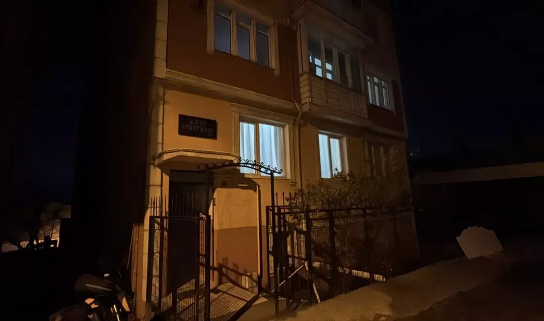 Edirne'de K.K. babasını bıçakla yaraladı, K.K. kaçtı lakin polise yakalandı.