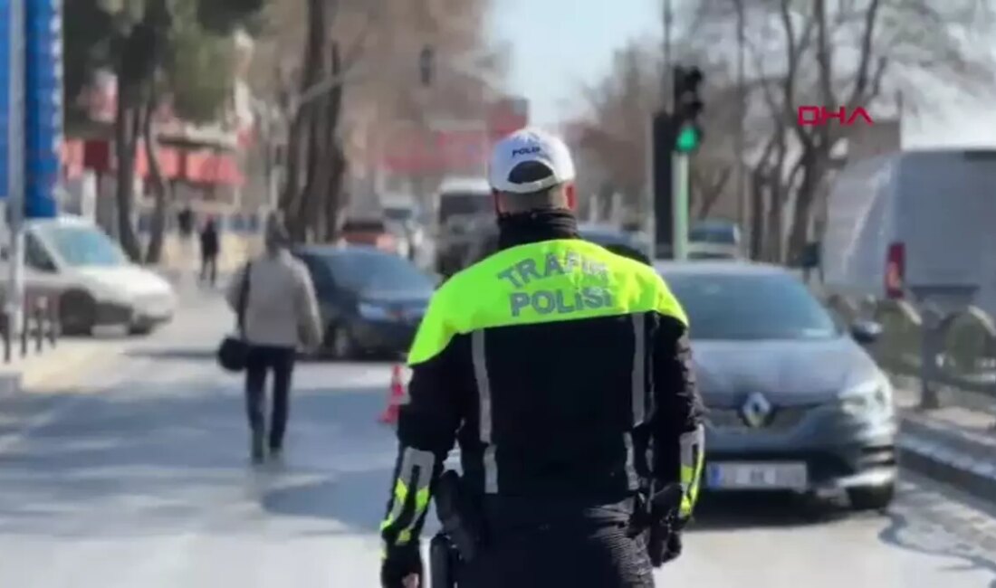 Edirne'de gerçekleştirilen motosiklet denetimlerinde, kurallara uymayan sürücülere toplam 32 bin