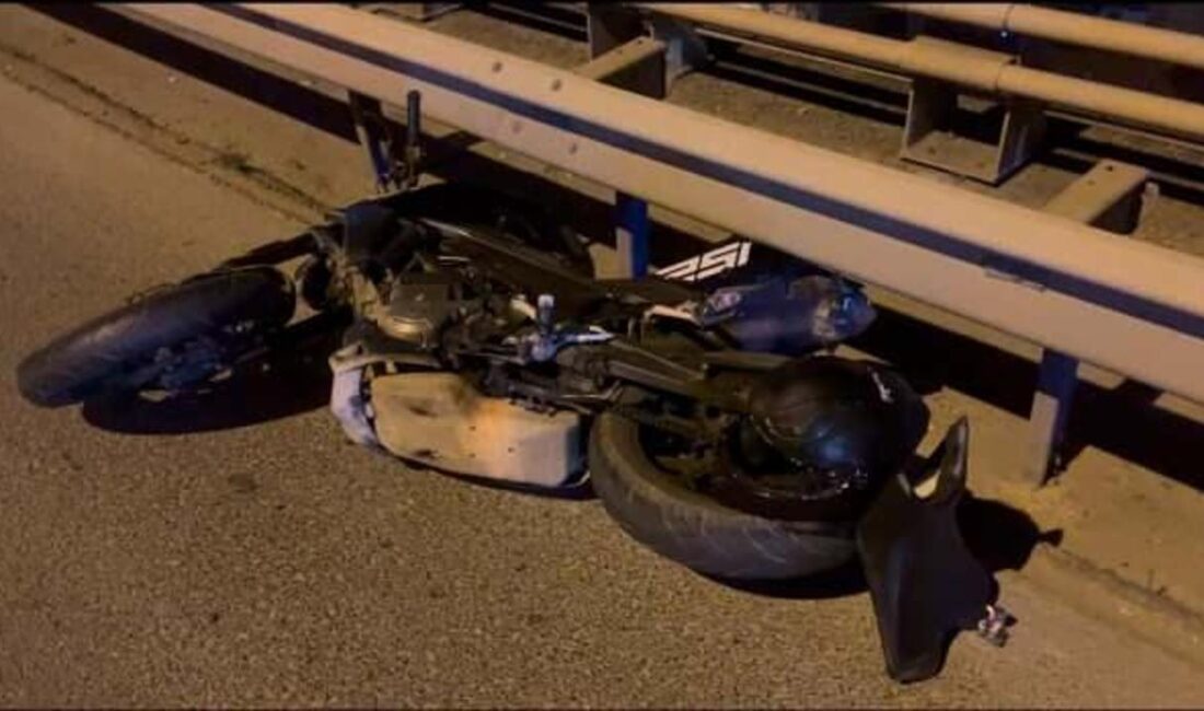Edirne'de meydana gelen motosiklet kazasında genç bir sürücü hayatını kaybetti.