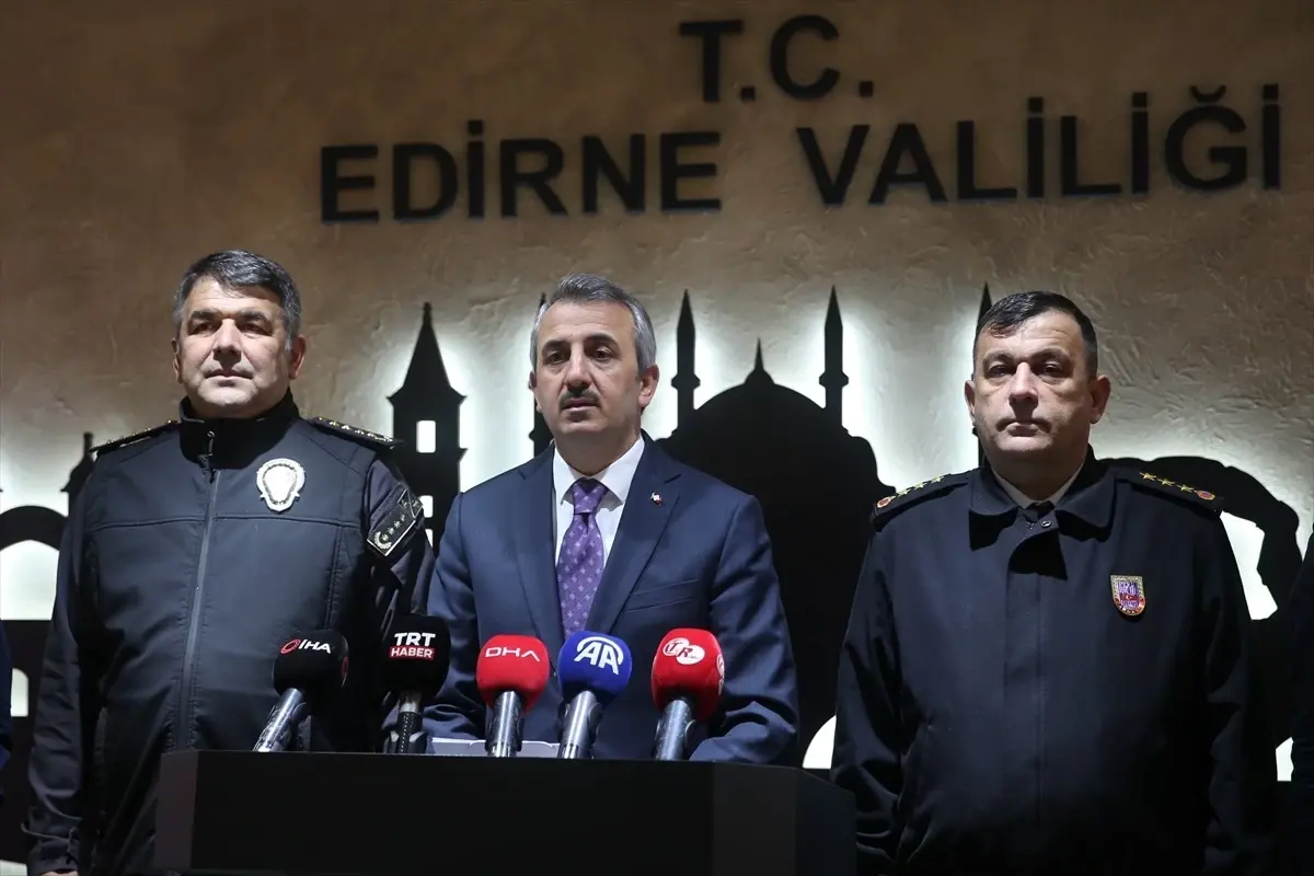 Edirne'de gerçekleştirilen uyuşturucu operasyonlarında 1 ton 223 kilogram uyuşturucu madde