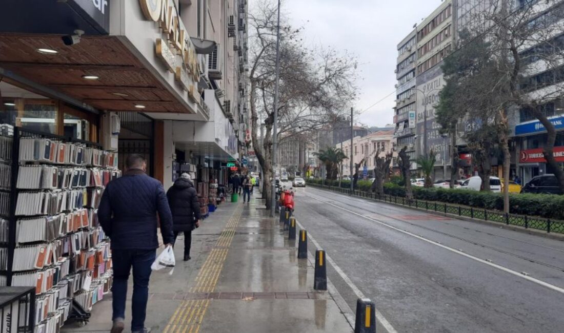 Ege Denizi'nde 700'ün üzerinde deprem sarsıntısı meydana geldi. Bu olayın