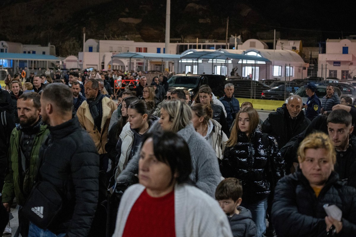 Ege Denizi'nde Santorini Alarmı: Depremler ve Kaçışlar