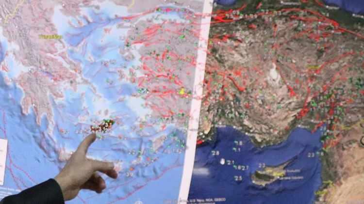 Ege Denizi'nde Tsunami Tehlikesi: Uzmanlardan Açıklamalar