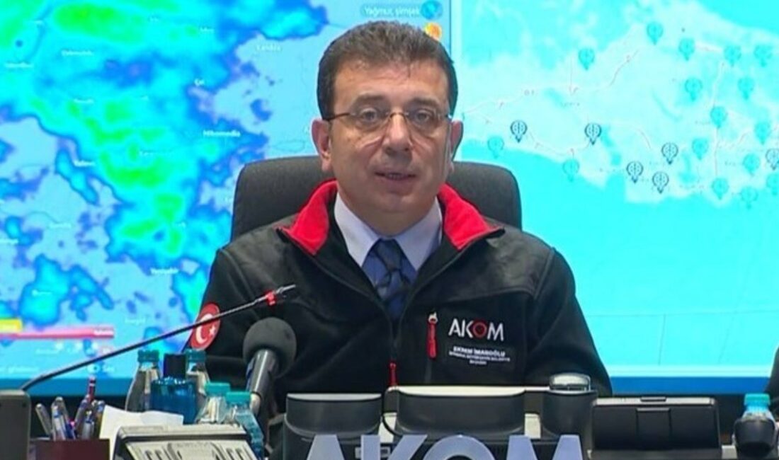 İBB Başkanı Ekrem İmamoğlu'nun AKOM'da kar yağışına yönelik tedbirleri anlattığı