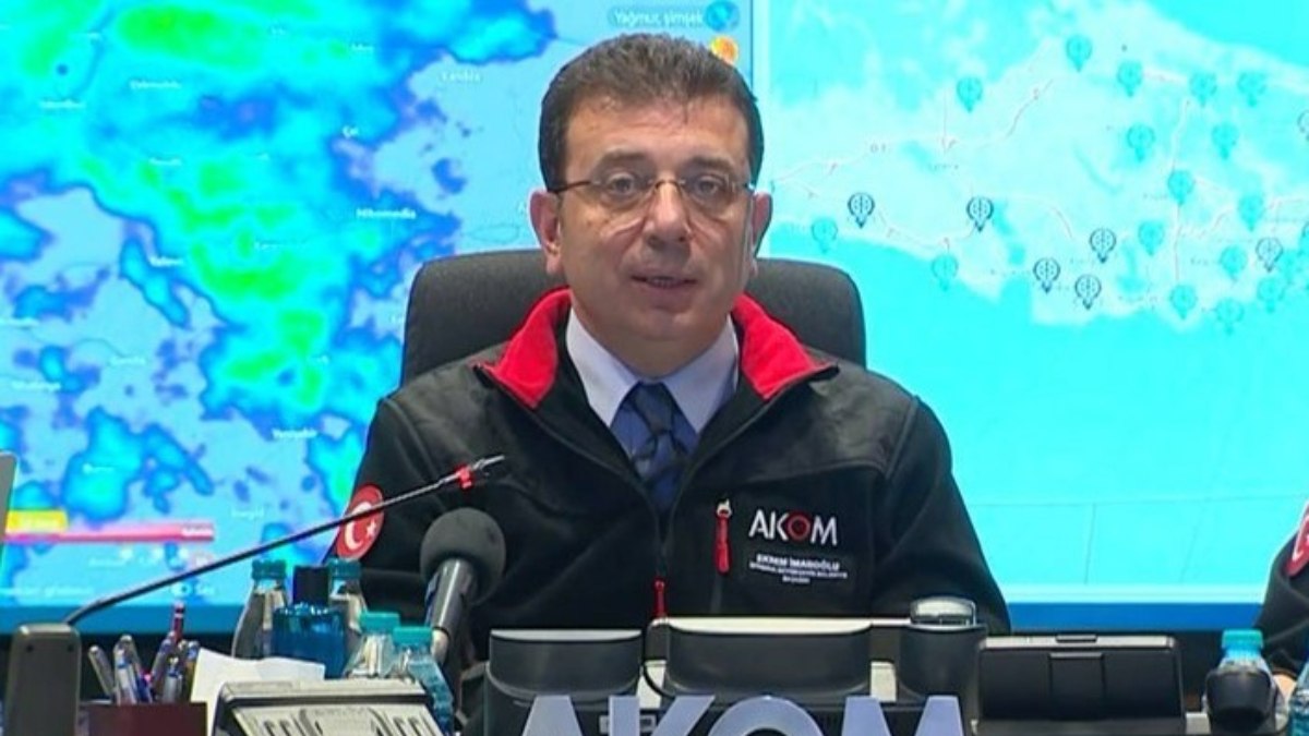İBB Başkanı Ekrem İmamoğlu'nun AKOM'da kar yağışına yönelik tedbirleri anlattığı