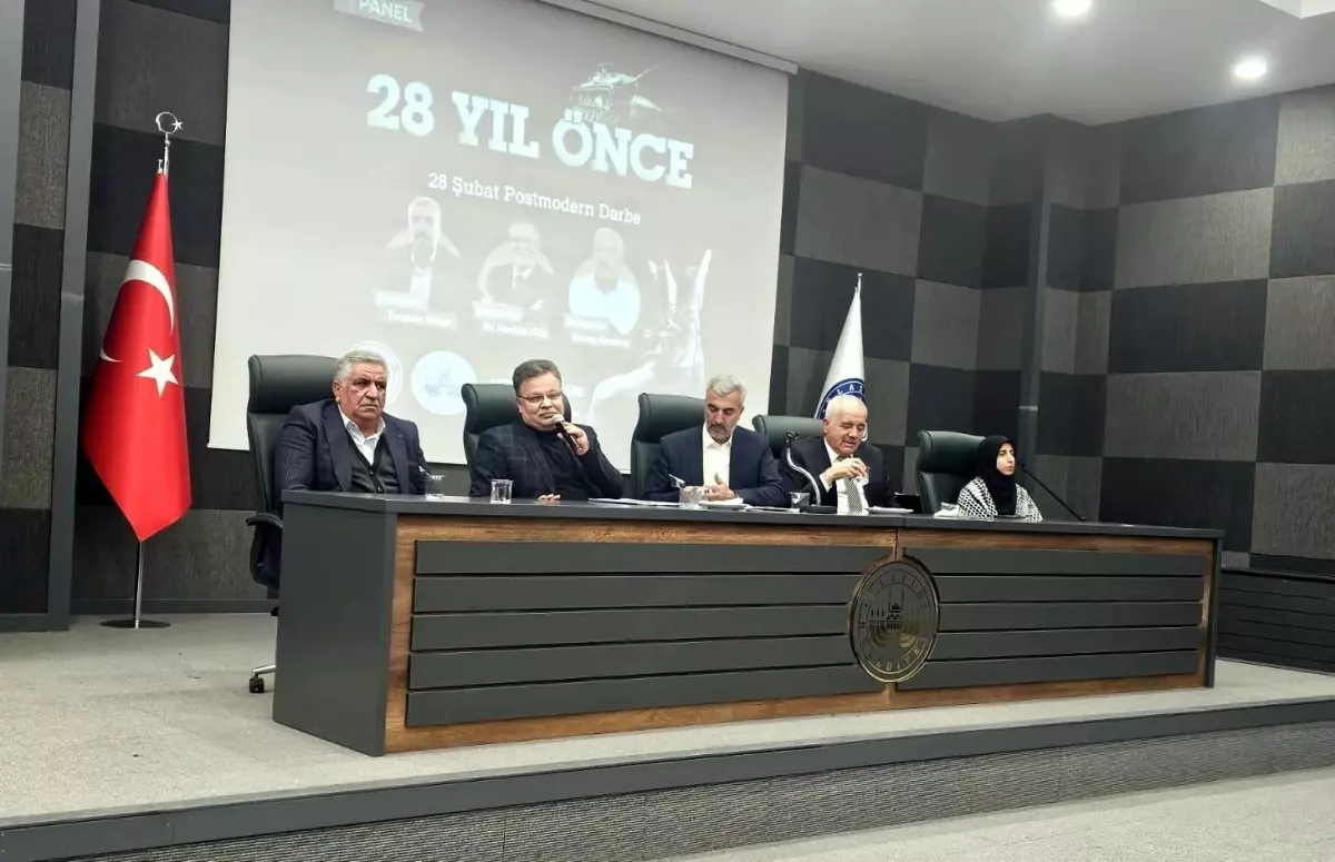 Elazığ Belediyesi'nin düzenlediği 'Bugünden 28 Yıl Önce' panelinde, 28 Şubat