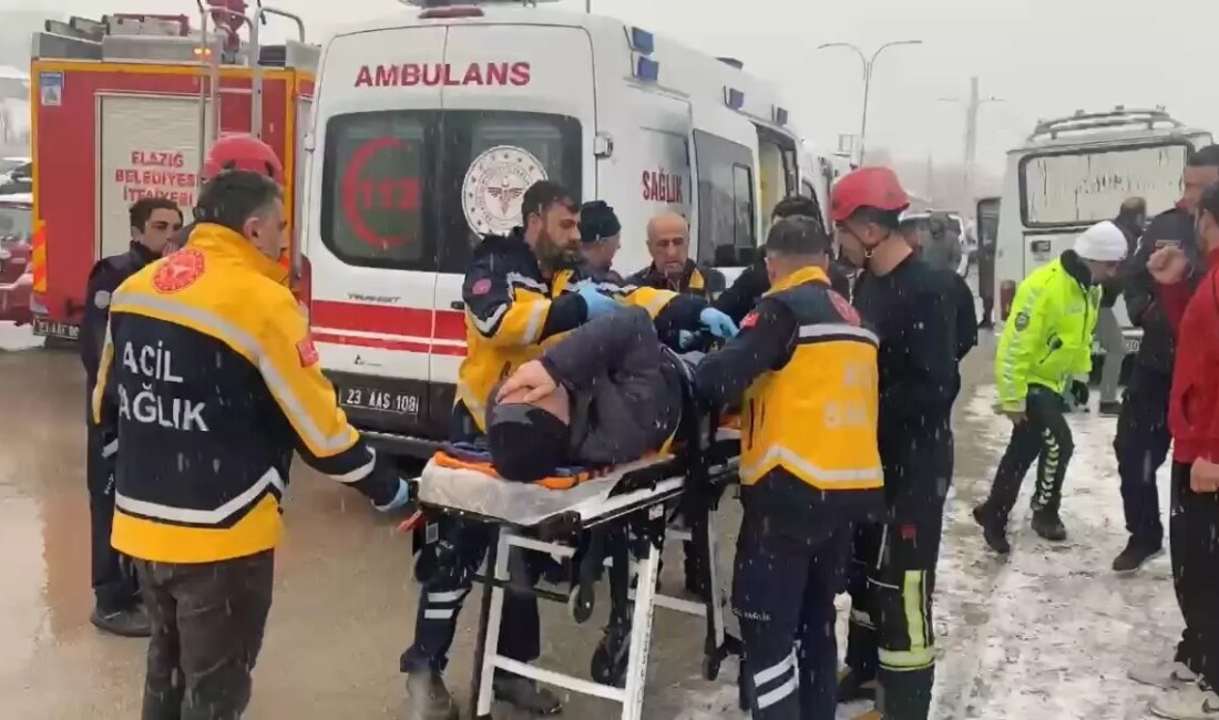 Elazığ'da meydana gelen yolcu minibüsü kazasında 6 kişi yaralandı. Olayın