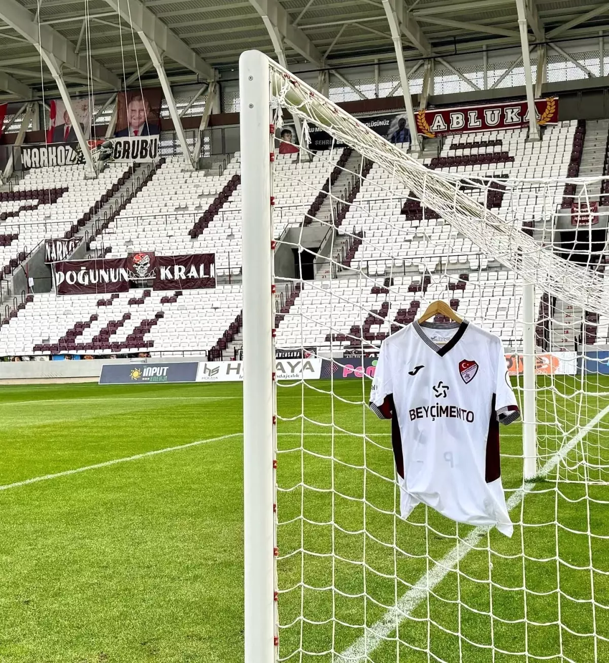 Elazığspor, seyircisiz oynayacağı maç cezasıyla karşı karşıya kaldı. Bu kararın
